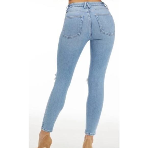 Good American Good Legs Distressed  Crop Jeans Size 15 Light Wash - Picture 5 of 10